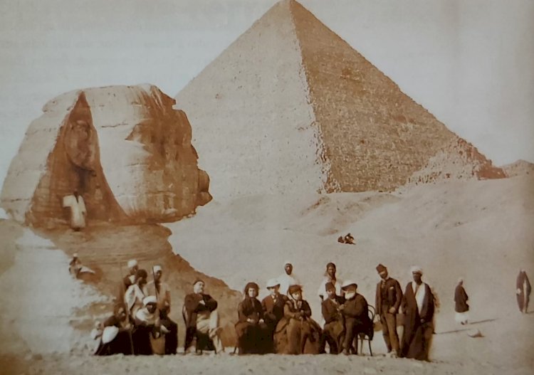 1871 - Dom Pedro II diante da Esfinge de Gizé e da Pirâmide de Quéops